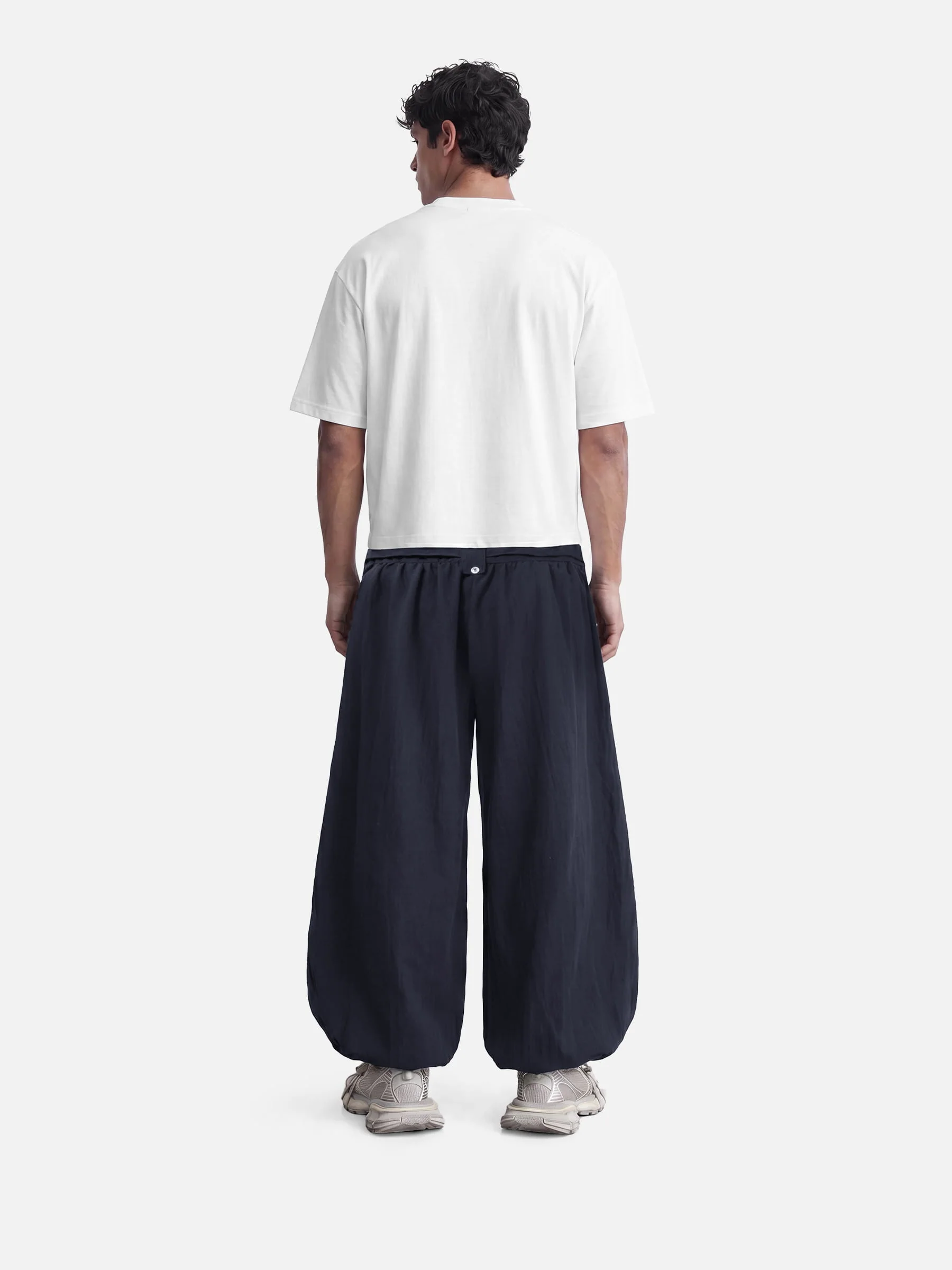 Aelfric Eden Balloon Drawstring Baggy Barrel Sweatpants - Image 4