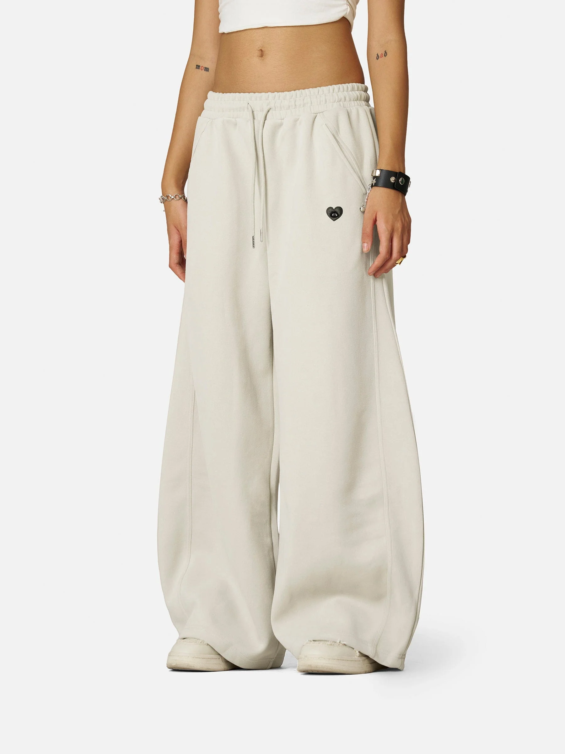 Aelfric Eden Khaki Super Baggy Barrel Sweatpants - Image 3