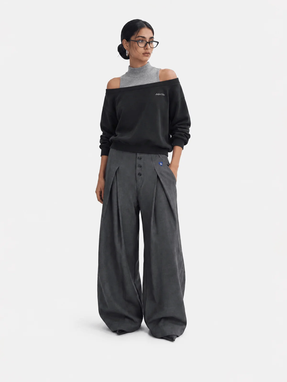[Pre-Order] Aelfric Eden Boxy Layered Off-The-Shoulder Sweatshirt - Image 2