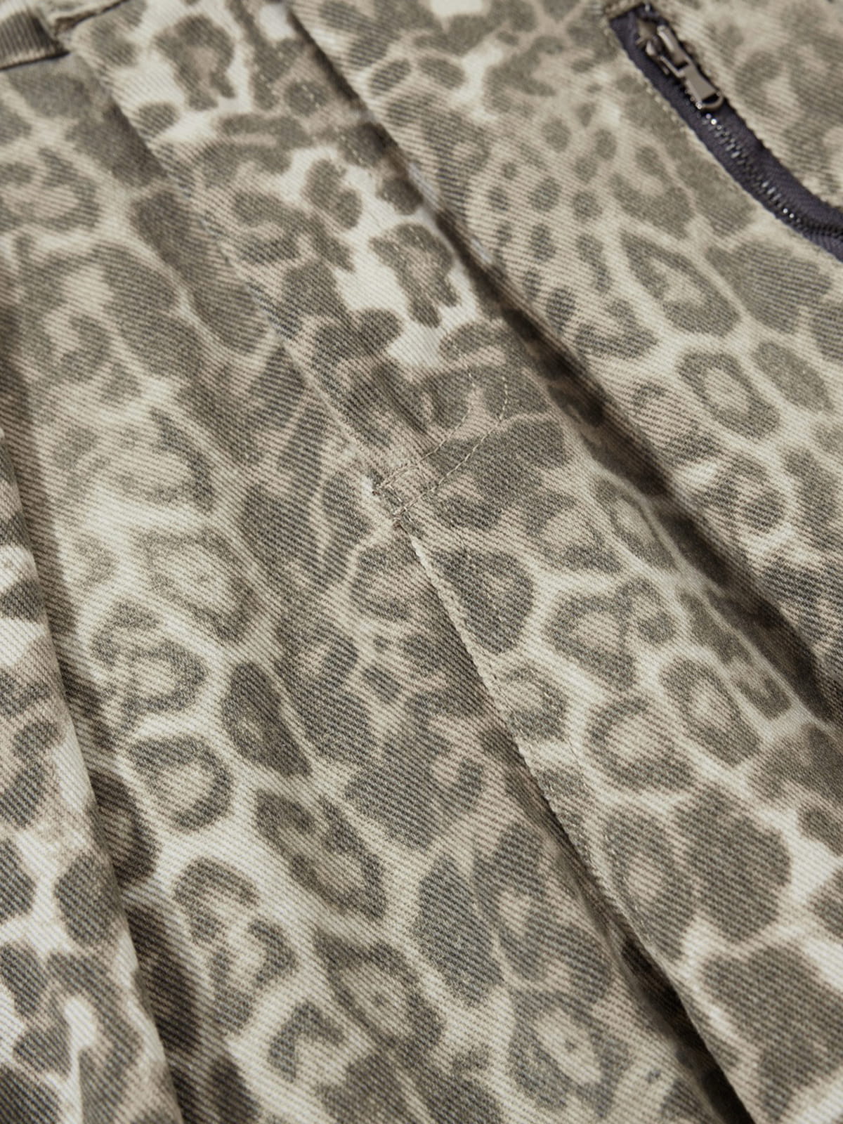 Aelfric Eden Leopard Baggy Barrel Jeans - Image 5